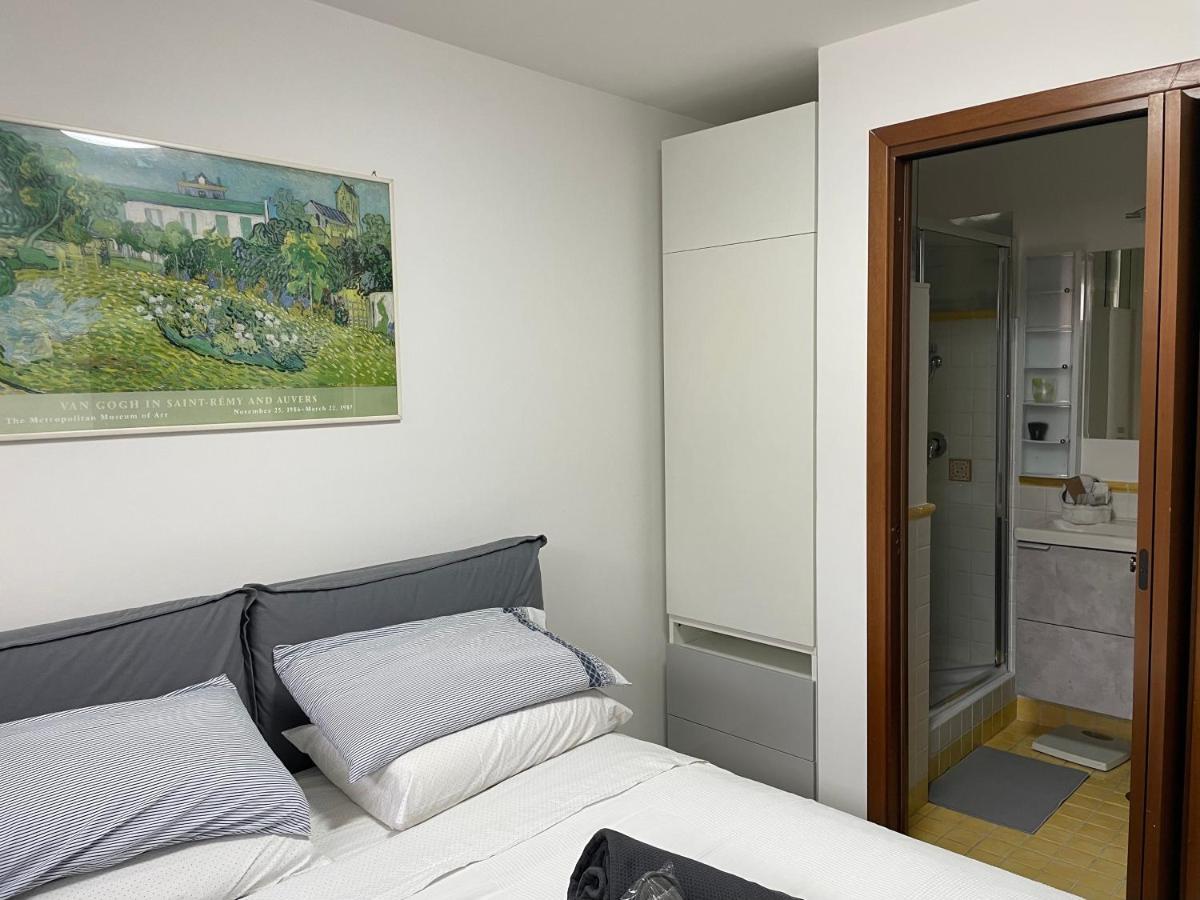 In&Out Apartment - Mostacciano, Eur Rome Exterior photo