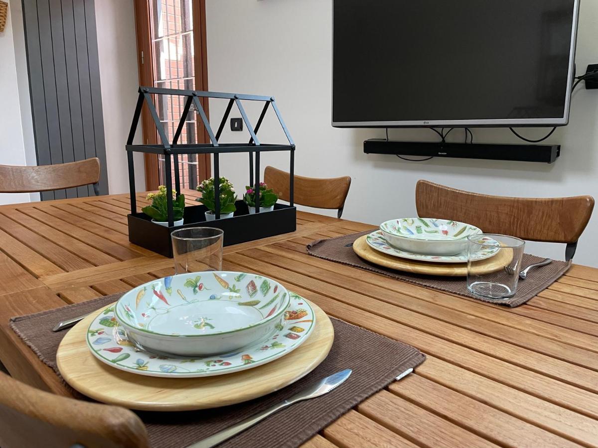 In&Out Apartment - Mostacciano, Eur Rome Exterior photo